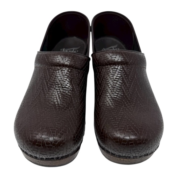 Dansko Professional Brown Woven Leather Clogs - Picture 4 of 14